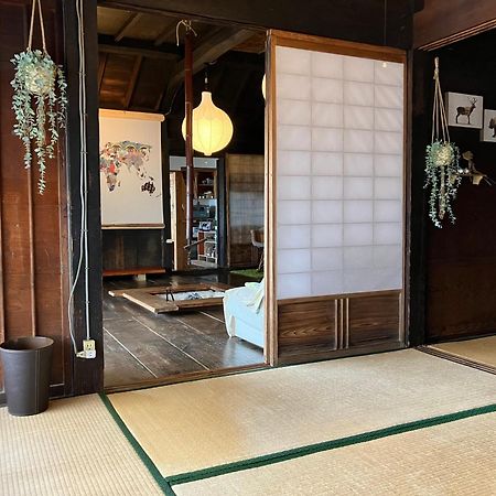 Guesthouse Boro-Ya Otoyocho ภายนอก รูปภาพ