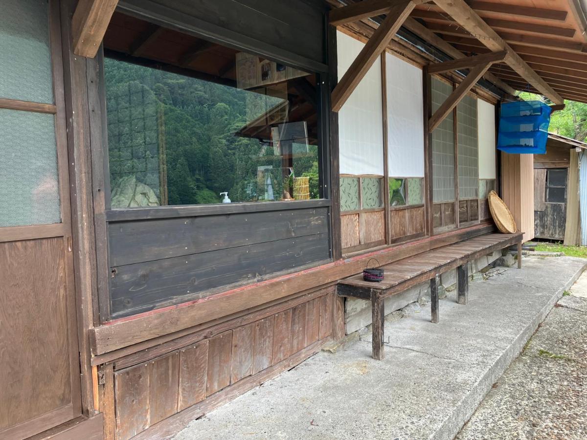 Guesthouse Boro-Ya Otoyocho ภายนอก รูปภาพ