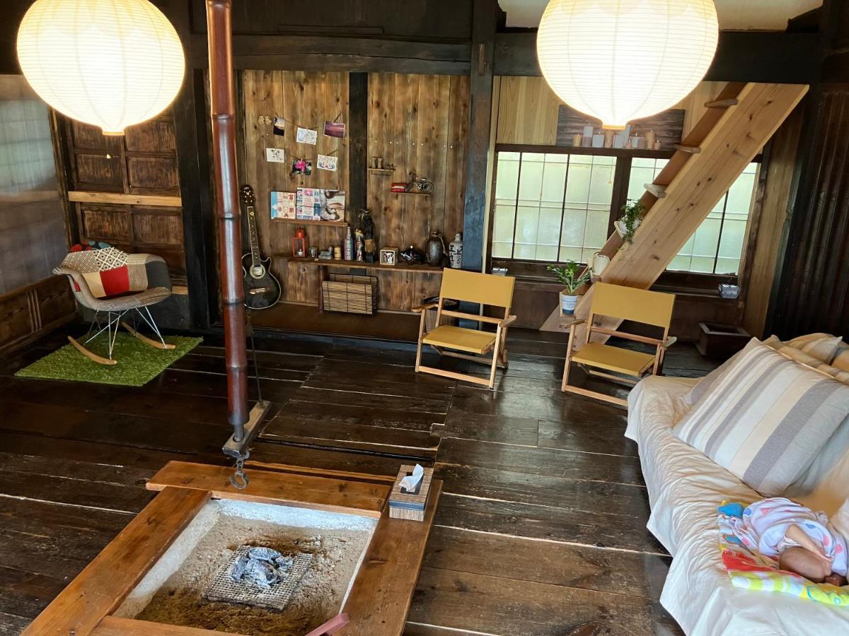 Guesthouse Boro-Ya Otoyocho ภายนอก รูปภาพ